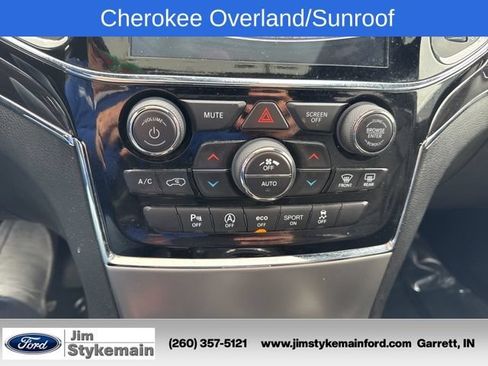 Used 2019 Jeep Grand Cherokee Overland AWD/4WD image 47