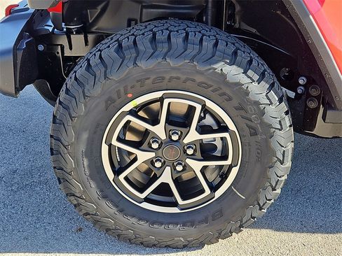 New 2026 Jeep Wrangler Unlimited Rubicon image 13