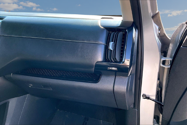 Certified 2024 Nissan Pathfinder SV FWD image 25