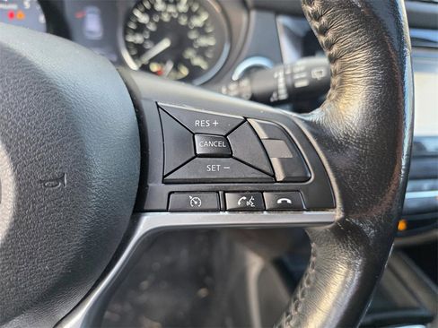 Used 2017 Nissan Rogue Sport SL w/ SL Premium Package image 20