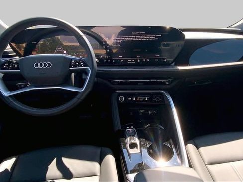 Used 2025 Audi Q5 Premium w/ Convenience Package AWD/4WD image 15