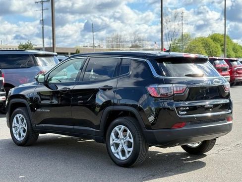 Used 2024 Jeep Compass Sport AWD/4WD image 42