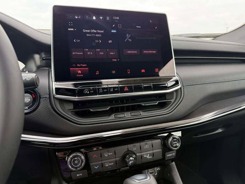 New 2026 Jeep Compass Latitude image 30