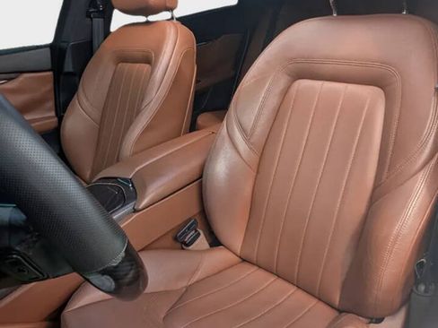 Used 2016 Maserati Quattroporte S RWD image 10