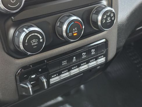 Used 2022 RAM 2500 Tradesman w/ Protection Group image 17