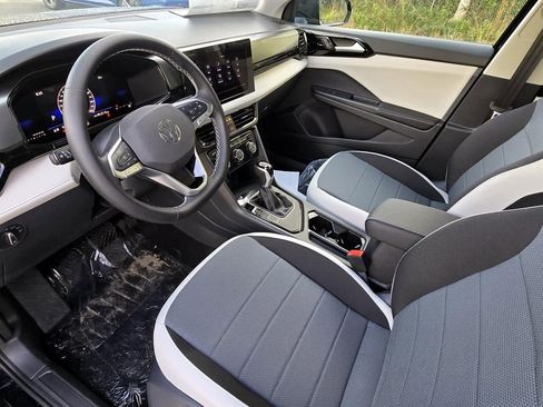 New 2026 Volkswagen Taos S FWD image 21