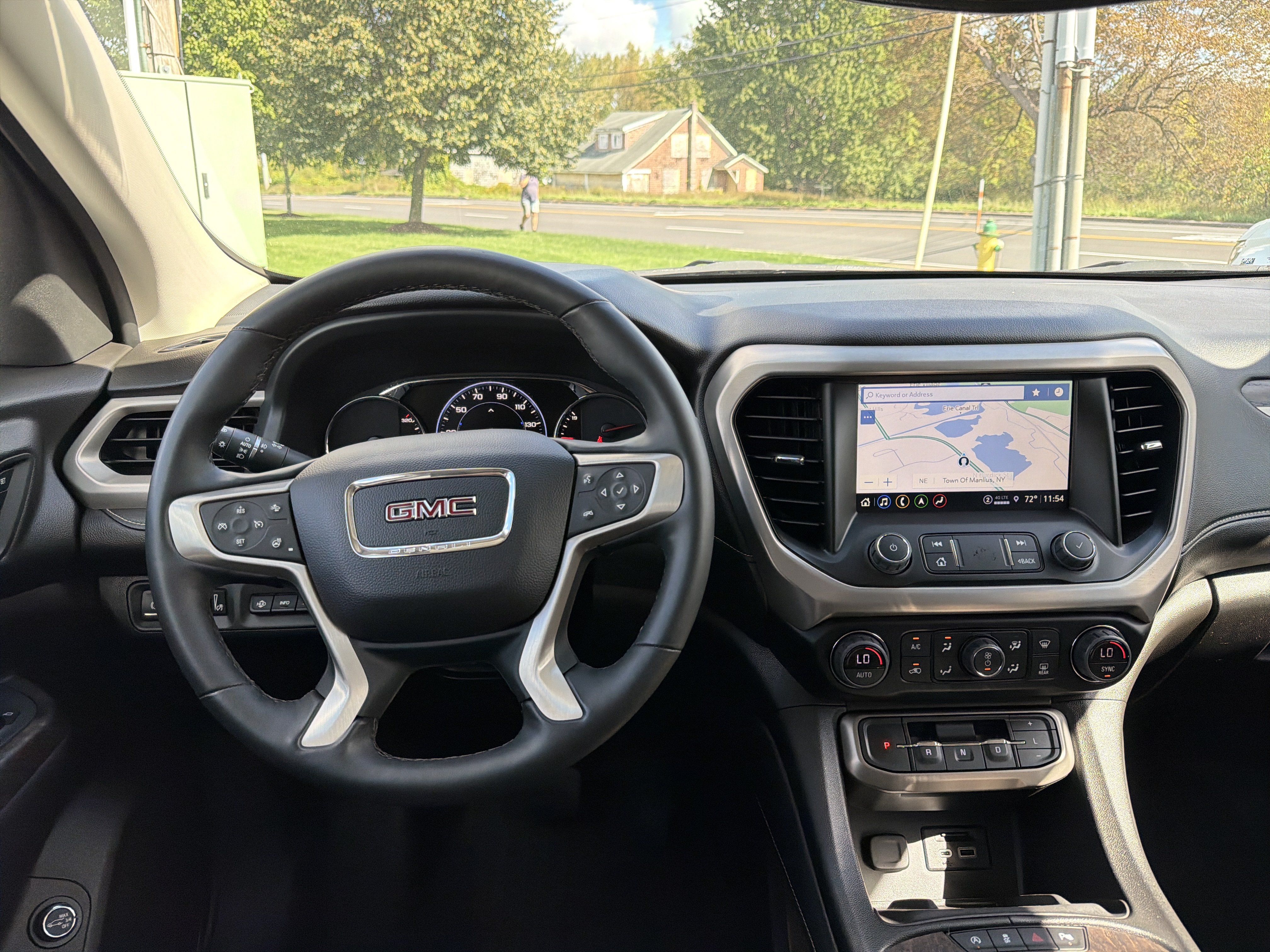 Used 2023 GMC Acadia Denali w/ Trailering Package AWD/4WD image 13