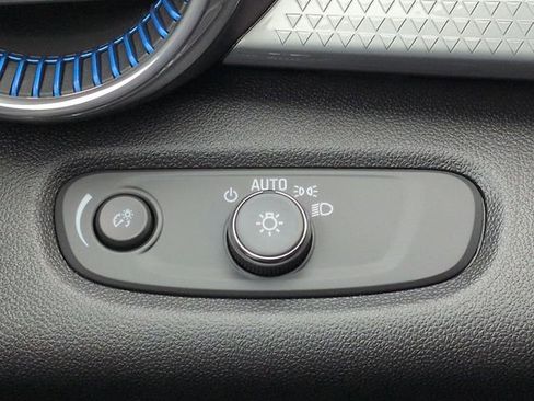 New 2026 Chevrolet Trax LT image 18