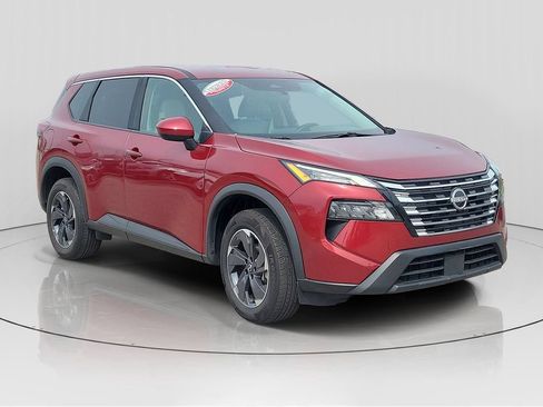 Used 2025 Nissan Rogue SV FWD image 2