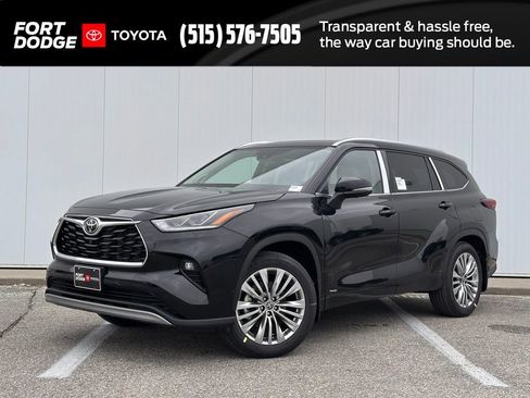 New 2026 Toyota Highlander Platinum image 1