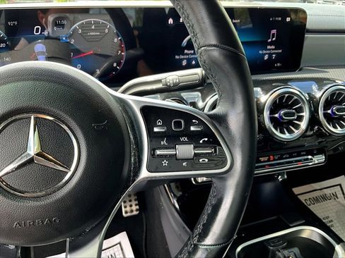 Used 2022 Mercedes-Benz CLA 250 4MATIC image 19