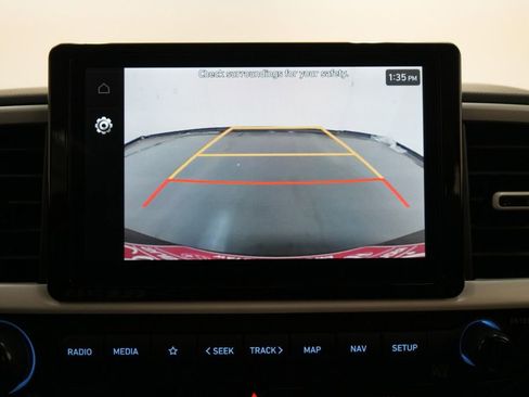 New 2025 Hyundai Venue Limited image 39