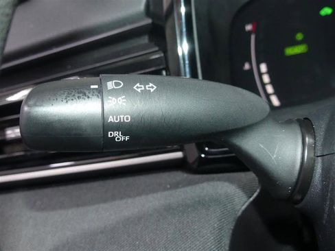 Used 2025 Toyota Camry LE image 34