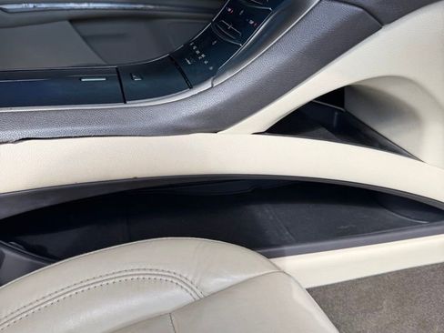 Used 2013 Lincoln MKZ Base image 22