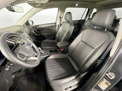 Used 2023 Volkswagen Tiguan SE AWD/4WD image 22