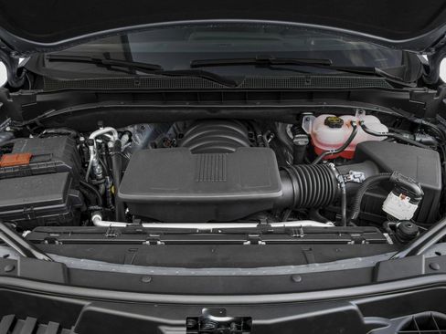 New 2026 Chevrolet Suburban Z71 w/ Z71 Off-Road Package AWD/4WD image 8
