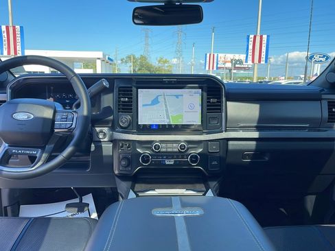 Certified 2025 Ford F250 Platinum image 32