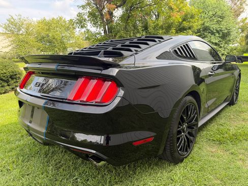 Used 2017 Ford Mustang GT w/ GT Performance Package RWD image 12