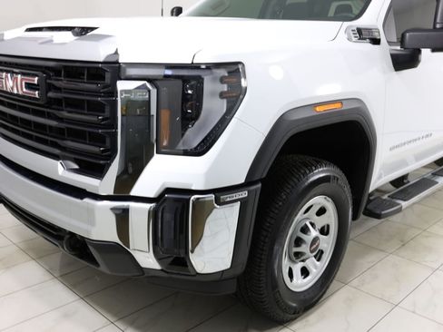 Used 2024 GMC Sierra 2500 Pro w/ Convenience Package AWD/4WD image 40