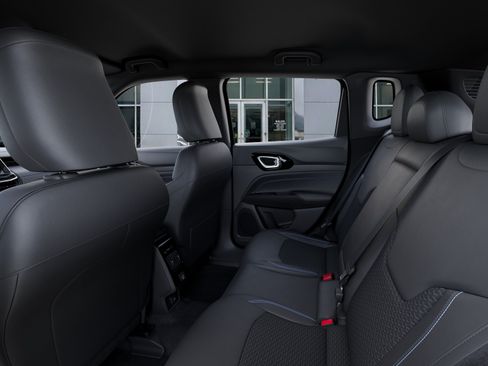 New 2026 Jeep Compass Latitude AWD/4WD image 23