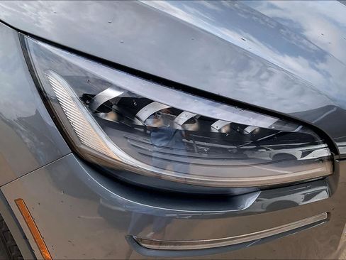 Used 2024 Lincoln Aviator Reserve AWD/4WD image 55