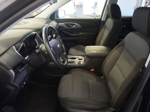 Used 2018 Chevrolet Traverse LT FWD image 19