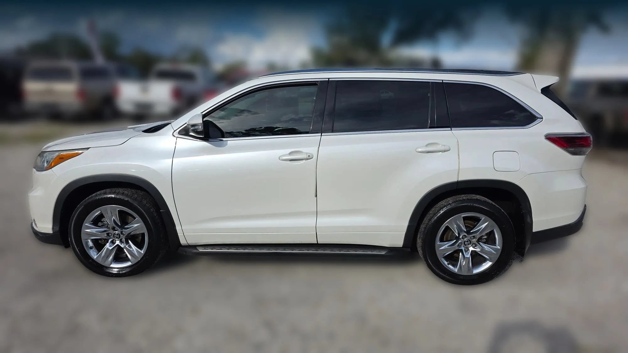 Used 2016 Toyota Highlander Limited FWD image 8