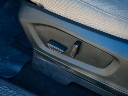 Used 2021 Ford Explorer 2WD image 18