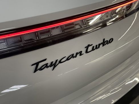 Used 2021 Porsche Taycan Turbo image 33