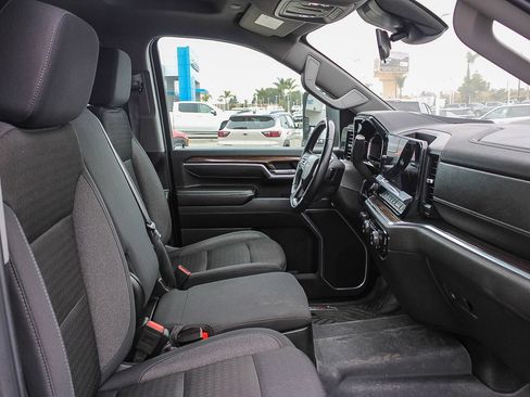 Used 2025 Chevrolet Silverado 2500 LT AWD/4WD image 16