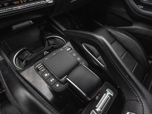 Used 2021 Mercedes-Benz GLS 450 4MATIC image 18