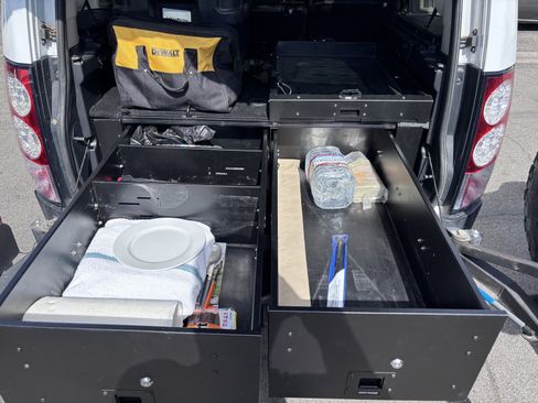 Used 2012 Land Rover LR4 HSE LUX image 33