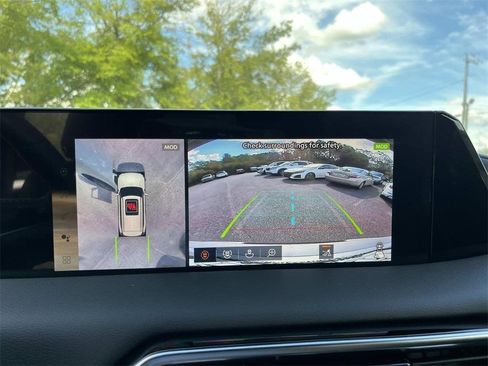 New 2026 Nissan Armada SL w/ Captain's Chari Seat Package image 18