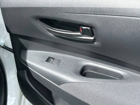 Used 2023 Toyota Corolla LE w/ LE Convenience Package FWD image 39
