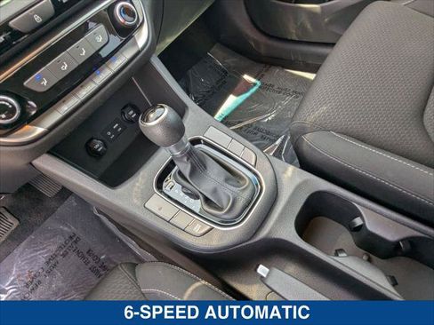 Used 2020 Hyundai Elantra GT FWD image 19