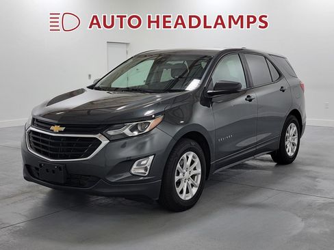 Used 2020 Chevrolet Equinox LS w/ LS Convenience Package FWD image 4