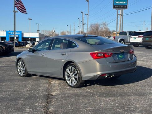 Used 2018 Chevrolet Malibu Premier w/ Premier Sun and Wheel Package image 3