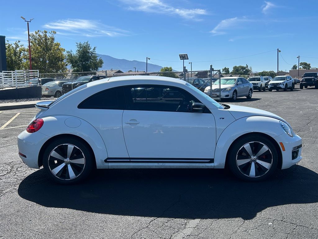 Used 2014 Volkswagen Beetle R-Line FWD image 2