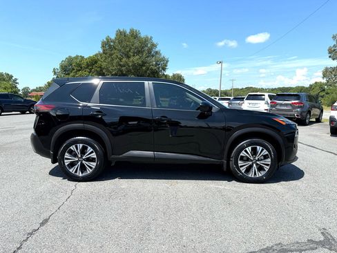 Used 2023 Nissan Rogue SV image 7