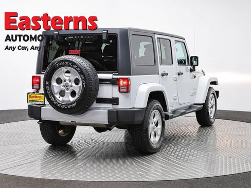 Used 2015 Jeep Wrangler Unlimited Sahara w/ Connectivity Group AWD/4WD image 5