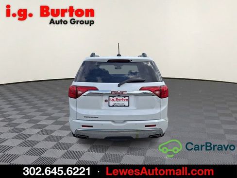 Certified 2017 GMC Acadia Denali w/ Technology Package FWD image 5