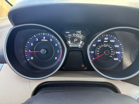 Used 2012 Hyundai Elantra Limited w/ Technology Pkg 5 FWD image 8
