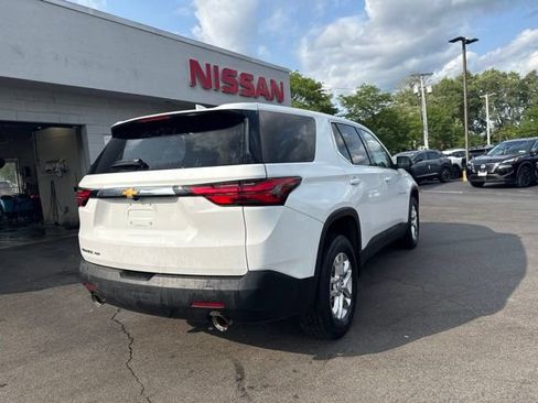 Used 2023 Chevrolet Traverse LS AWD/4WD image 2