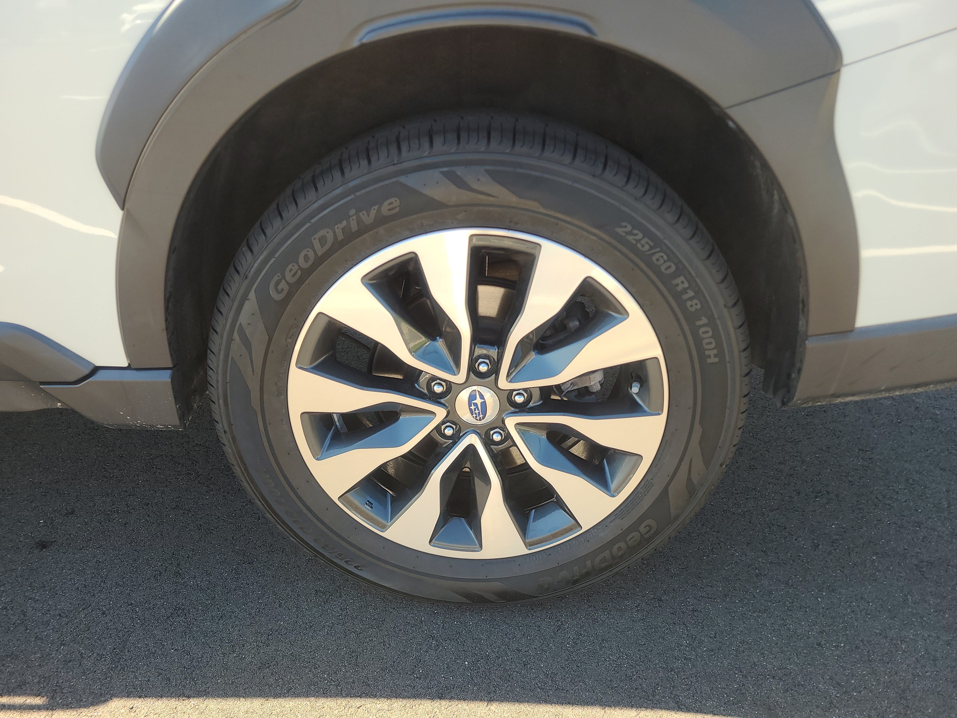 Used 2023 Subaru Outback Limited AWD/4WD image 10