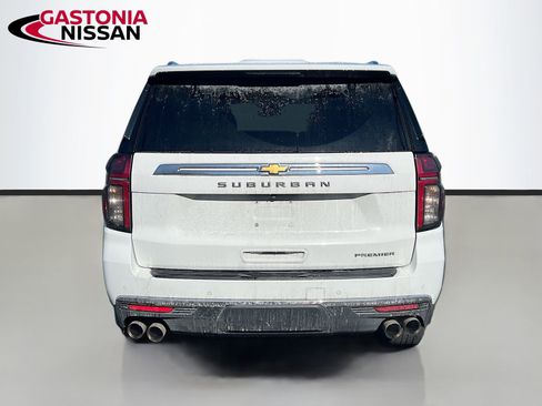 Used 2023 Chevrolet Suburban Premier image 7