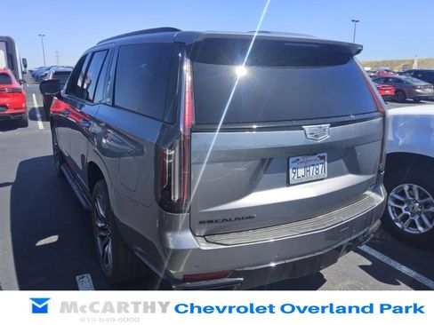Used 2021 Cadillac Escalade Sport w/ Heavy-Duty Trailer Package AWD/4WD image 5