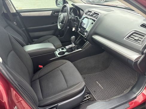 Used 2019 Subaru Outback 2.5i Premium image 19