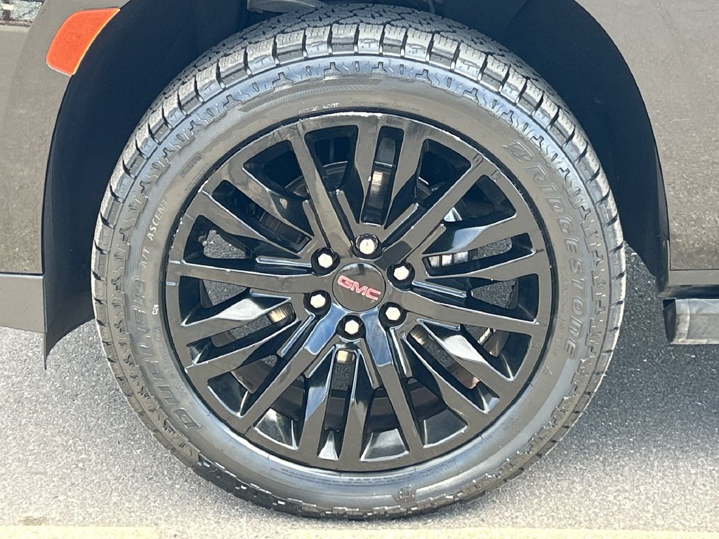 Used 2023 GMC Yukon XL Denali w/ LPO, Floor Liner Package AWD/4WD image 34