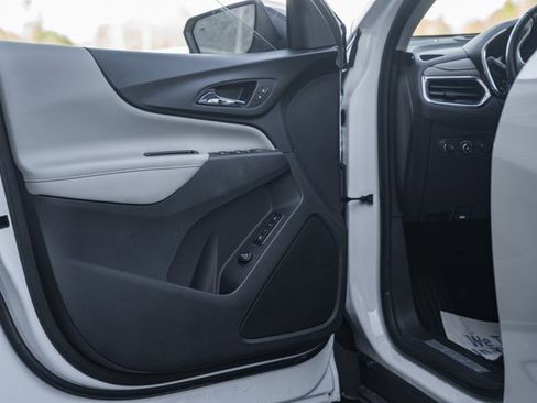 Used 2021 Chevrolet Equinox Premier image 40