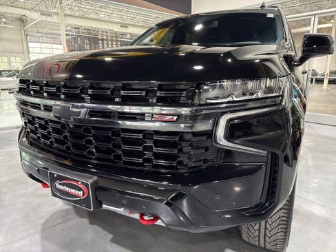 Used 2022 Chevrolet Tahoe Z71 w/ Luxury Package AWD/4WD image 20
